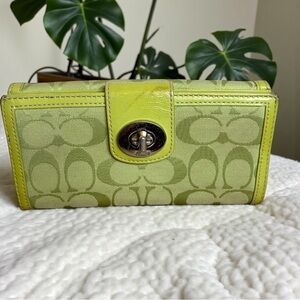 Lime Green Vintage Turnlock Wallet